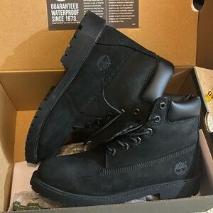 Black timberlands size 7